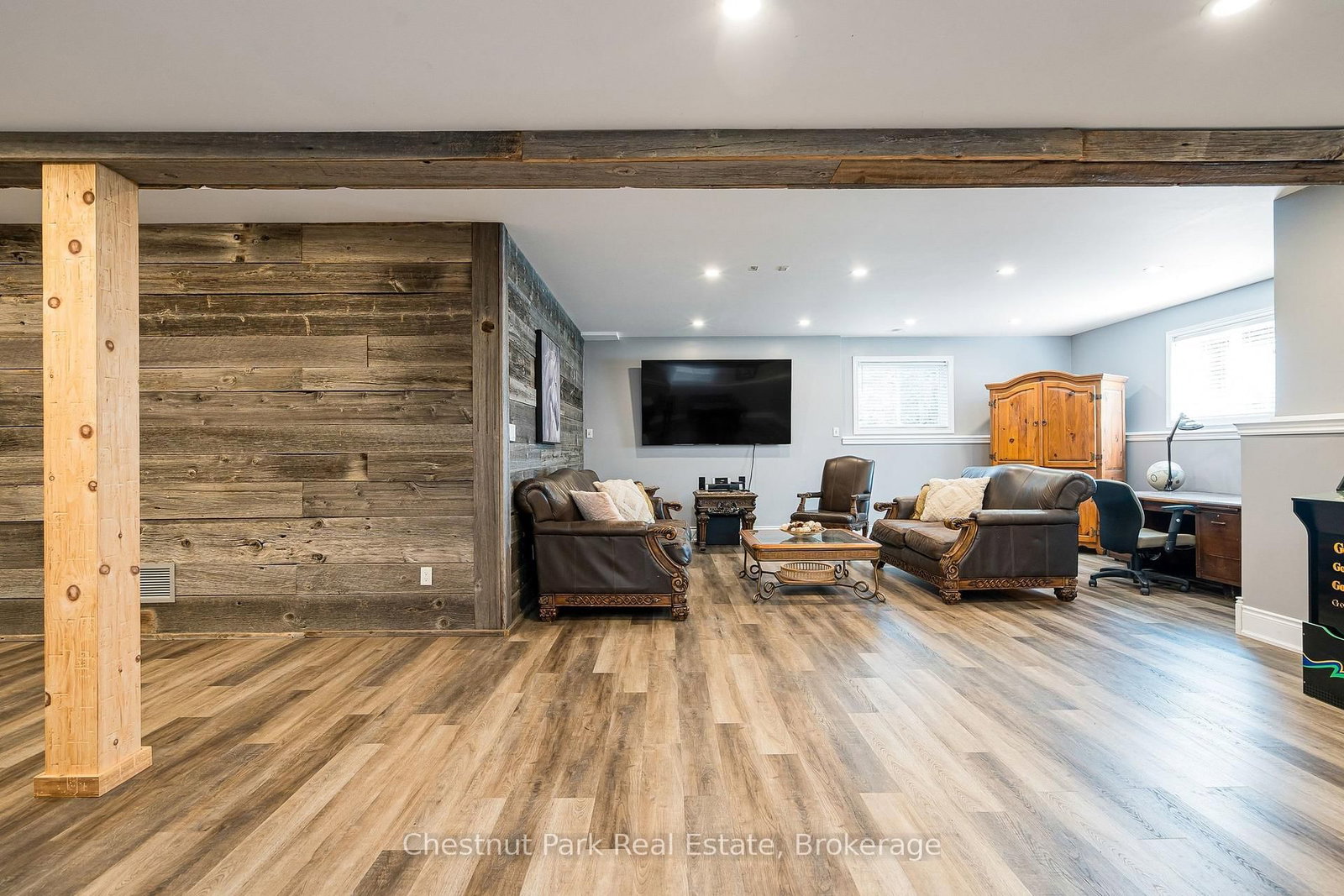 15 Saunders Street • Collingwood, ON photo 32