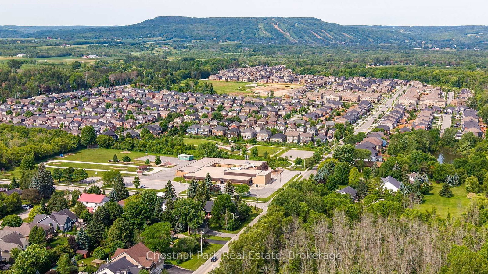 15 Saunders Street • Collingwood, ON photo 48