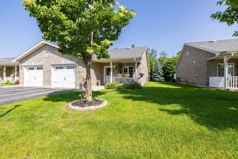 16 Clover Crescent