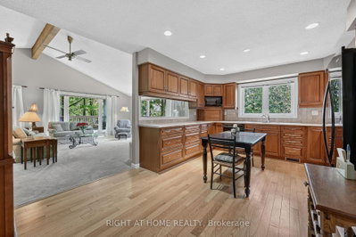 5 Pine Point • Oro-Medonte, ON photo 4