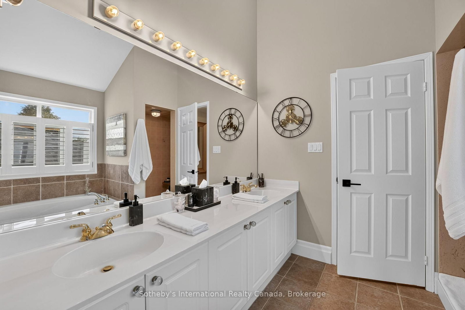 20 Sundial Court • Collingwood, ON photo 24