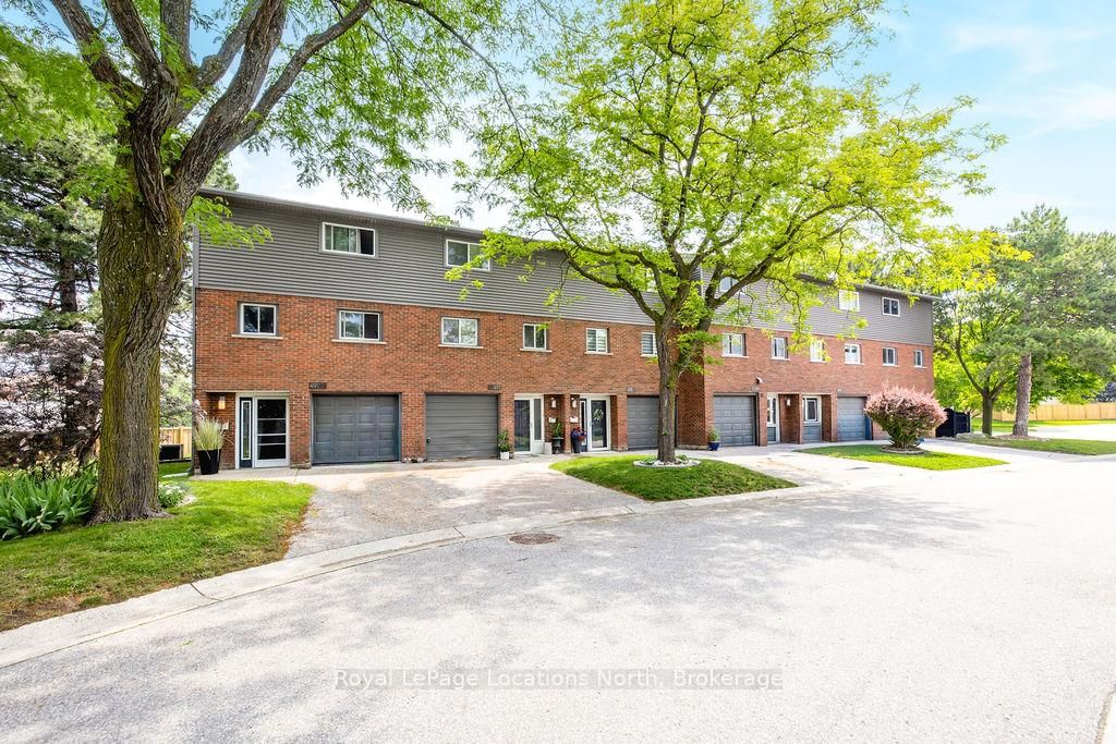 493 ONTARIO Street • Collingwood, ON photo 3