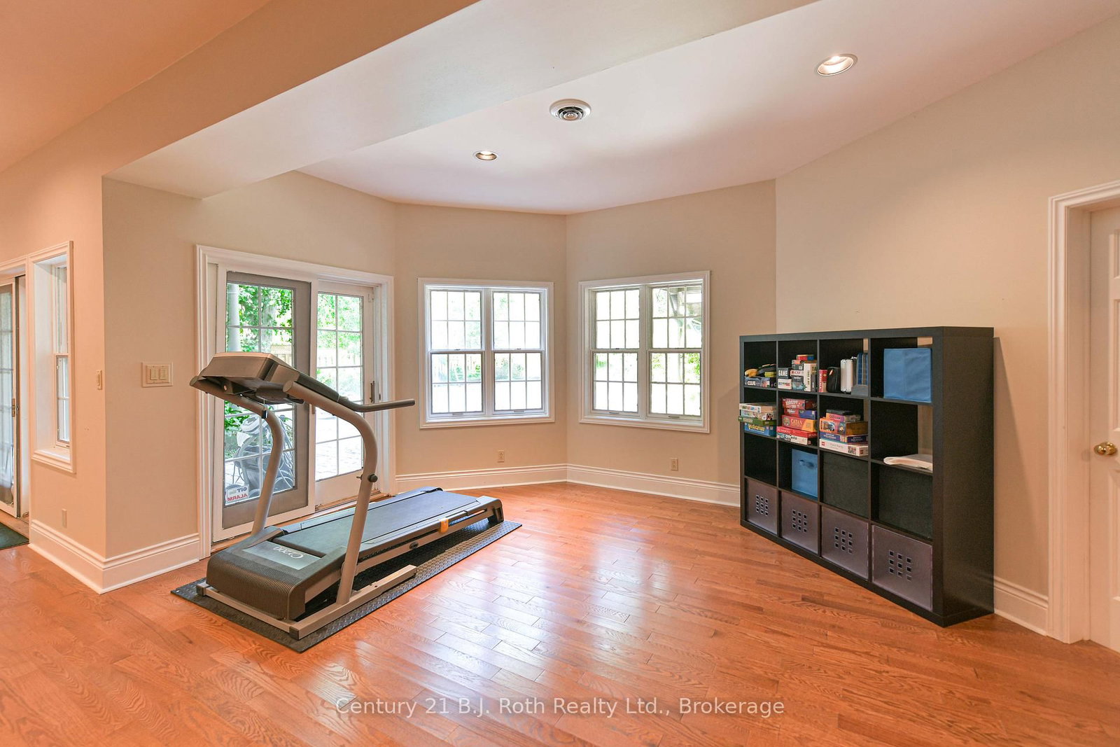 403 Bay Street • Orillia, ON photo 38