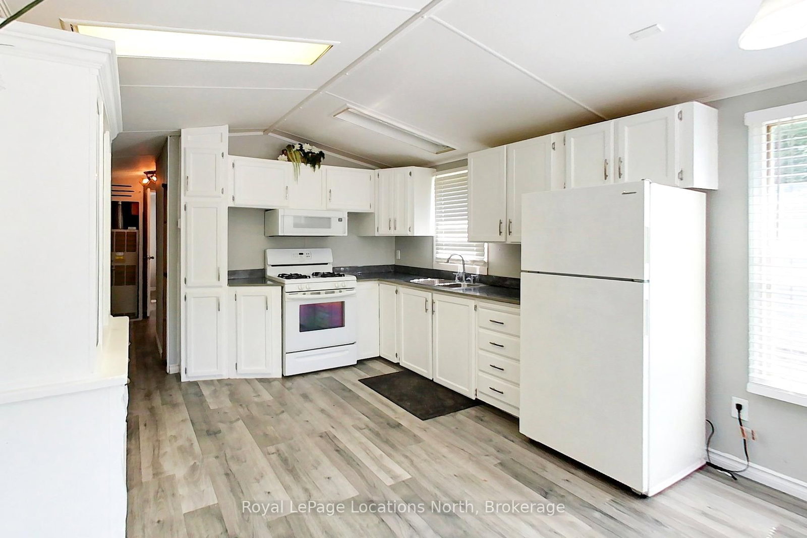 3 Prince Rupert Avenue • Springwater, ON photo 11