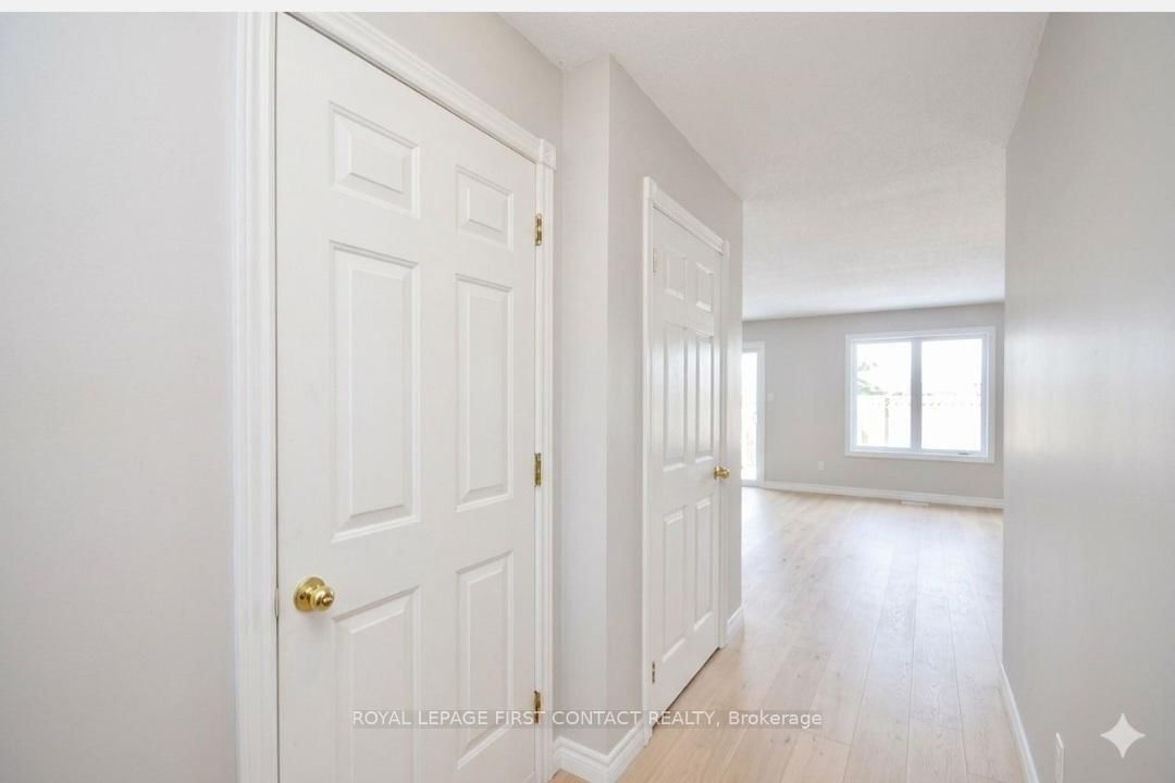 88 Michael Crescent • Barrie, ON photo 2
