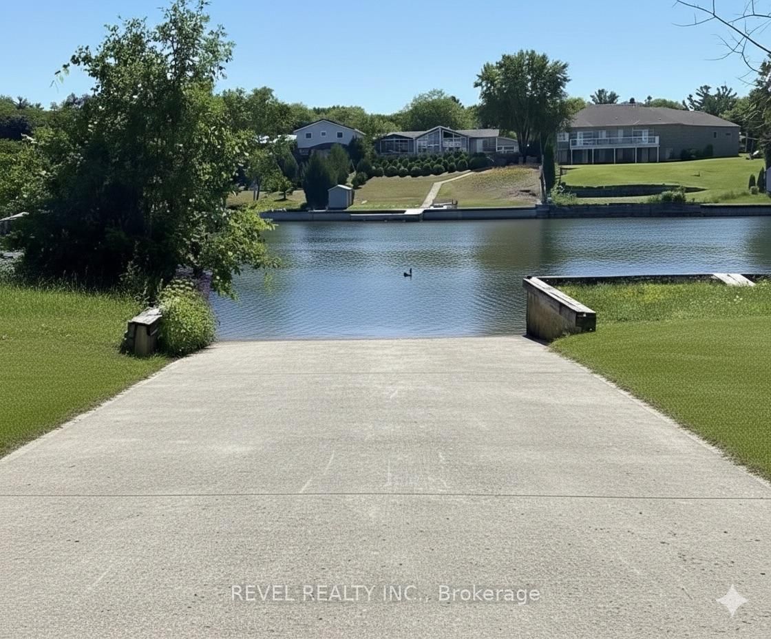 39 S 28th Street • #13 • Wasaga Beach, ON photo 30