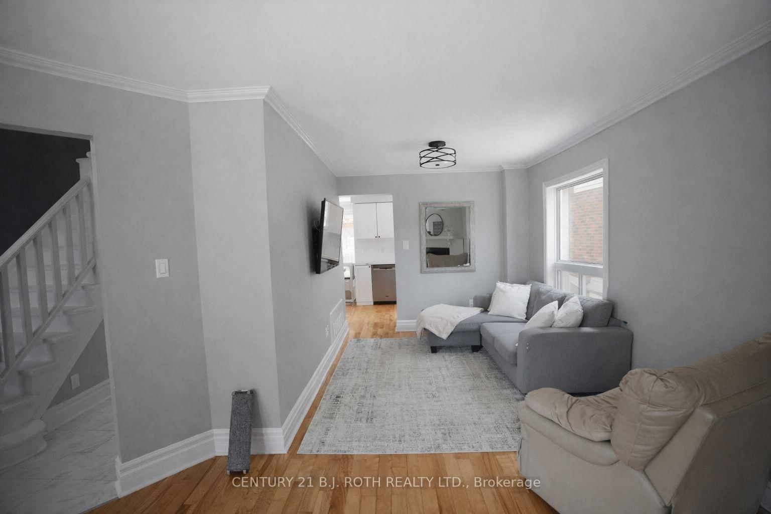 9 Laidlaw Drive N • Barrie, ON photo 12