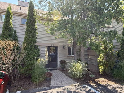 128 Escarpment Crescent • #18 • Collingwood, ON photo 2