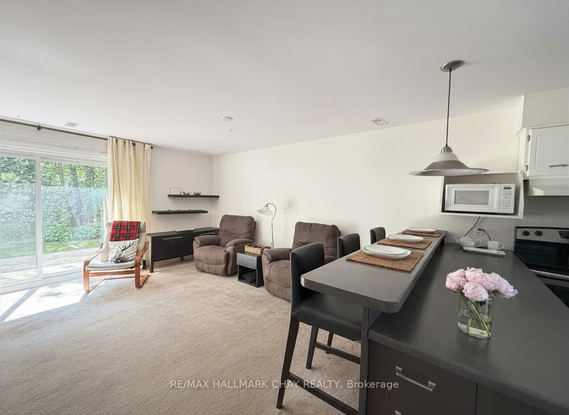 128 Escarpment Crescent • #18 • Collingwood, ON photo 5