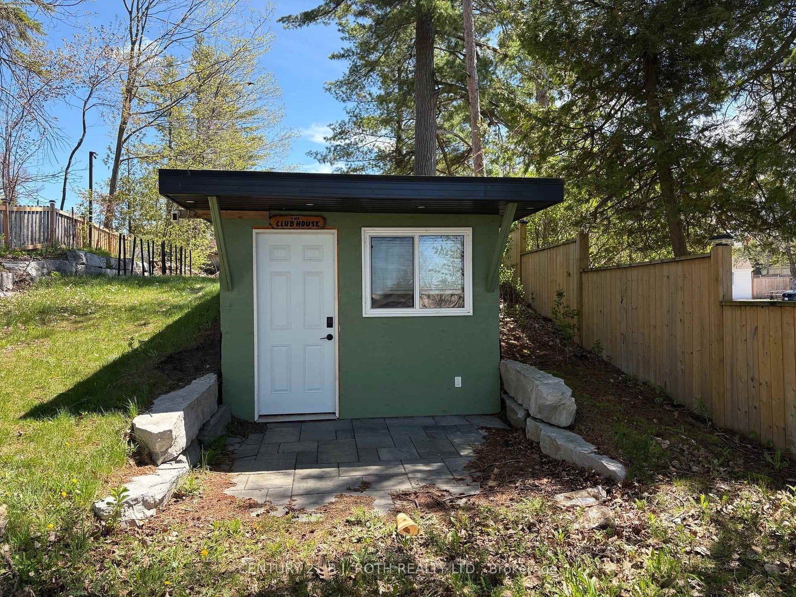 288 E RIVER Road • Wasaga Beach, ON photo 29