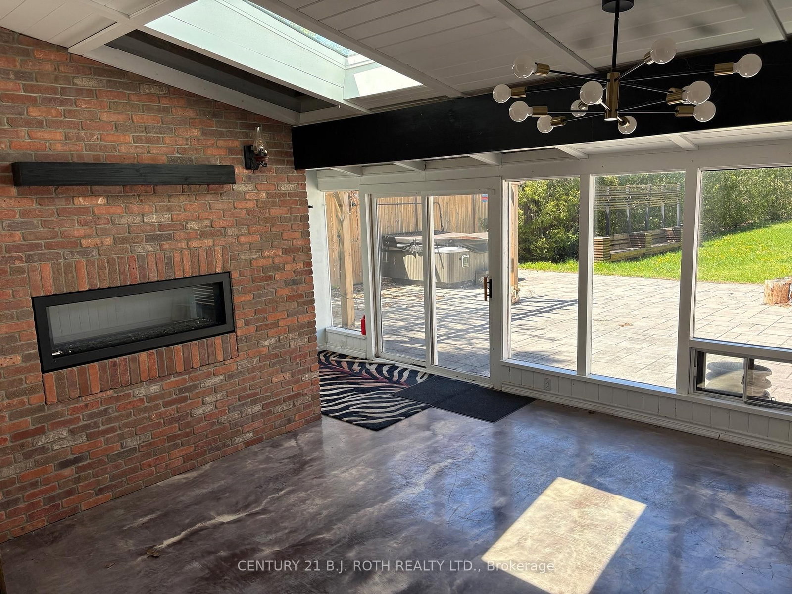 288 E RIVER Road • Wasaga Beach, ON photo 9