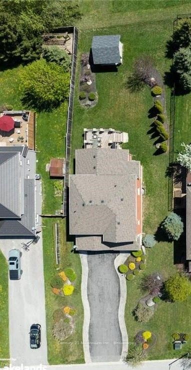 9 Hill Street • Collingwood, ON photo 24