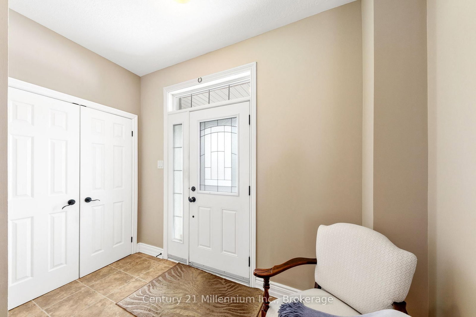 9 Hill Street • Collingwood, ON photo 3