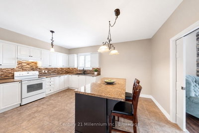 9 Hill Street • Collingwood, ON photo 5