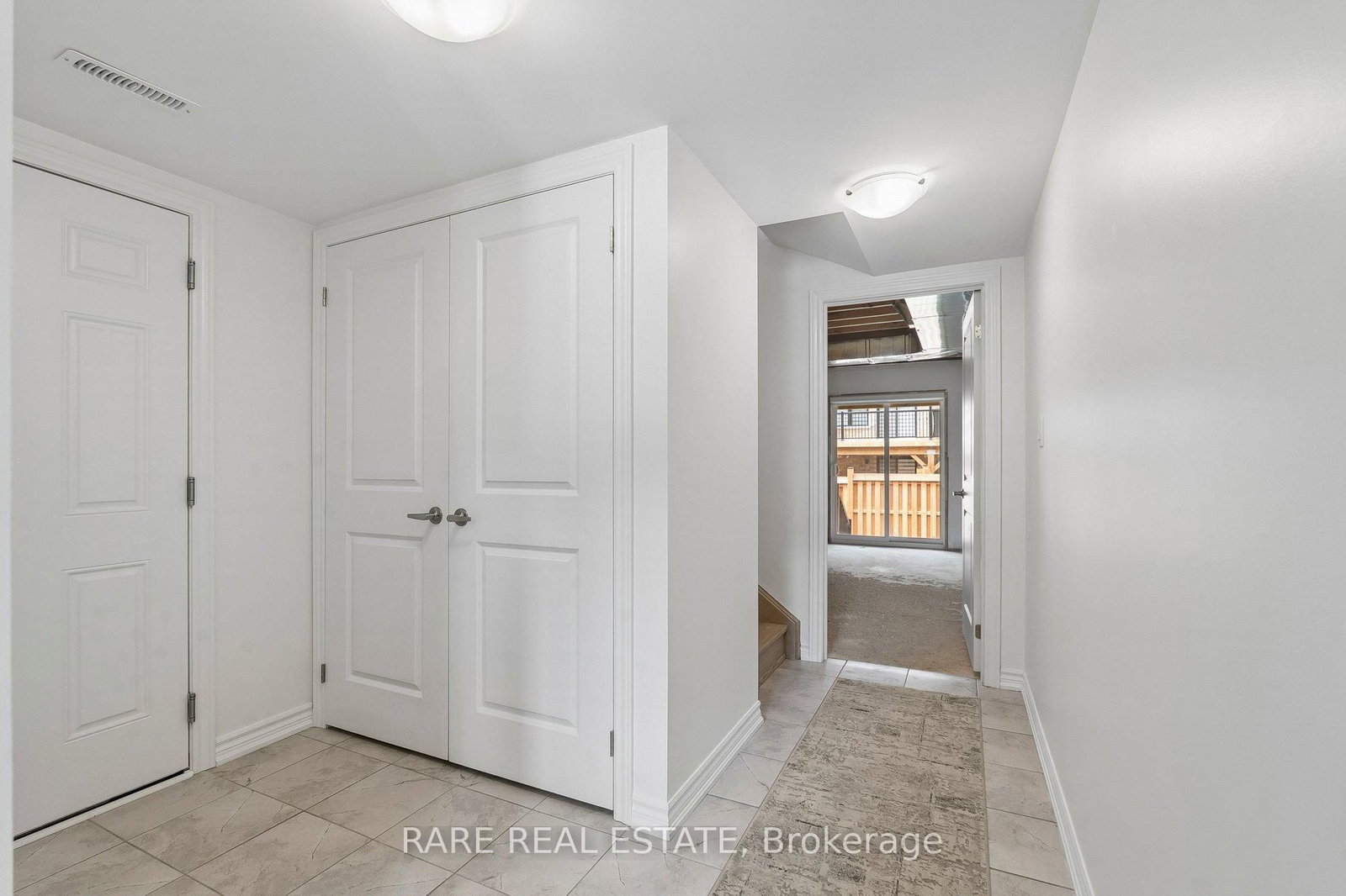 55 Hay Lane • Barrie, ON photo 4