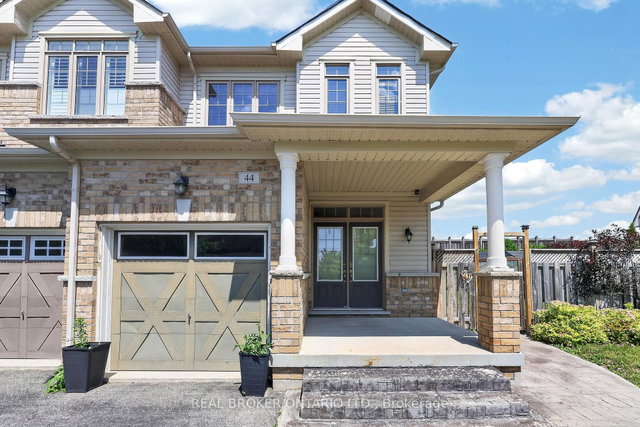 44 Pearcey Crescent