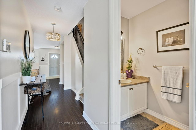 10 - 234 Cundles Road E
