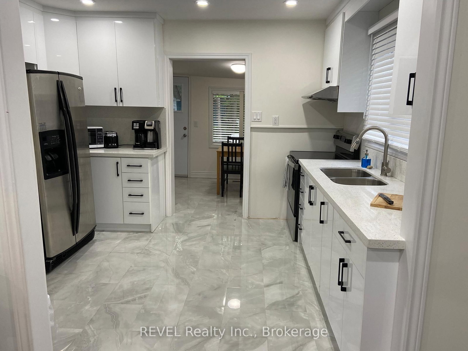 3184 Mosley Street • Wasaga Beach, ON photo 9