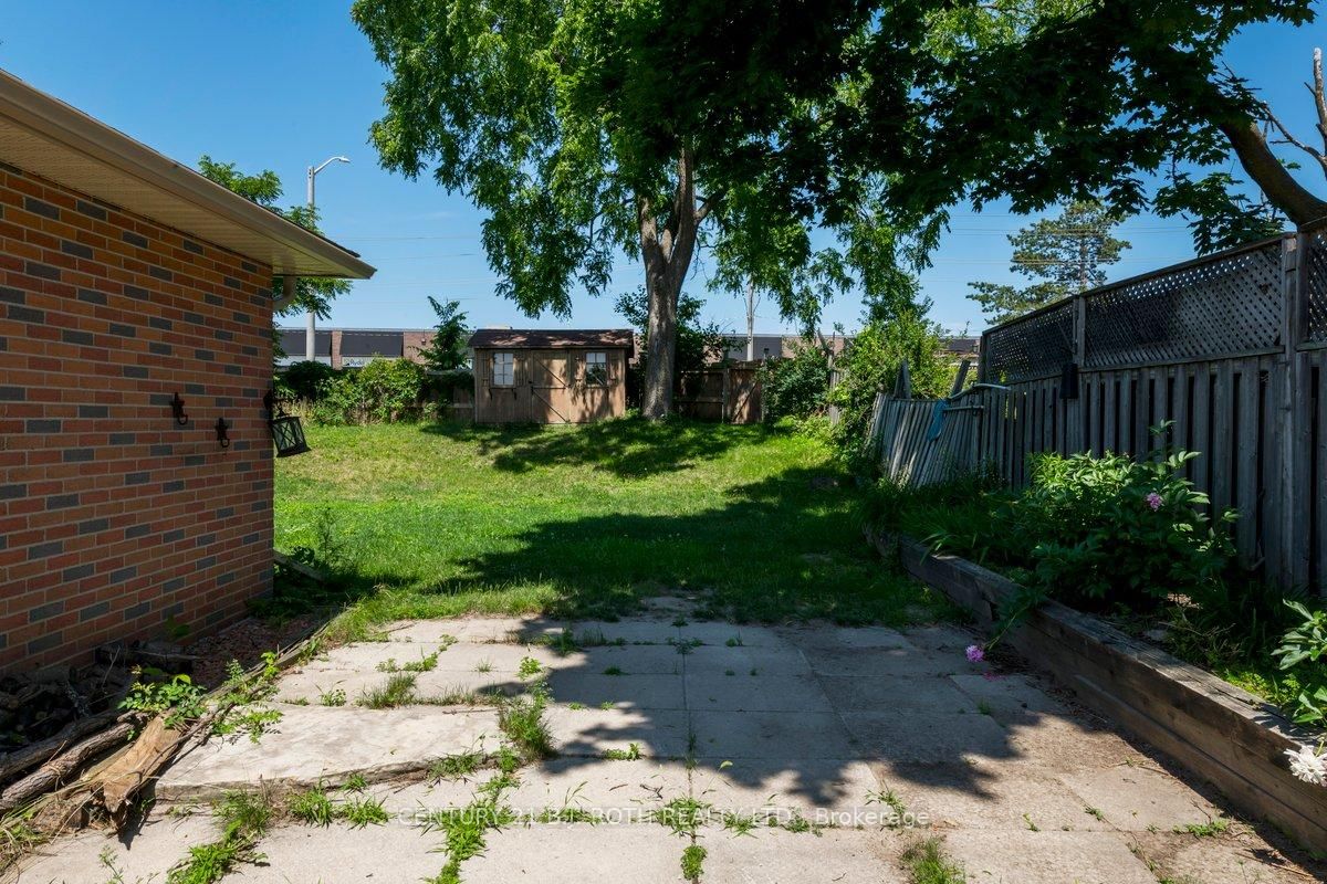 Listing Image 4