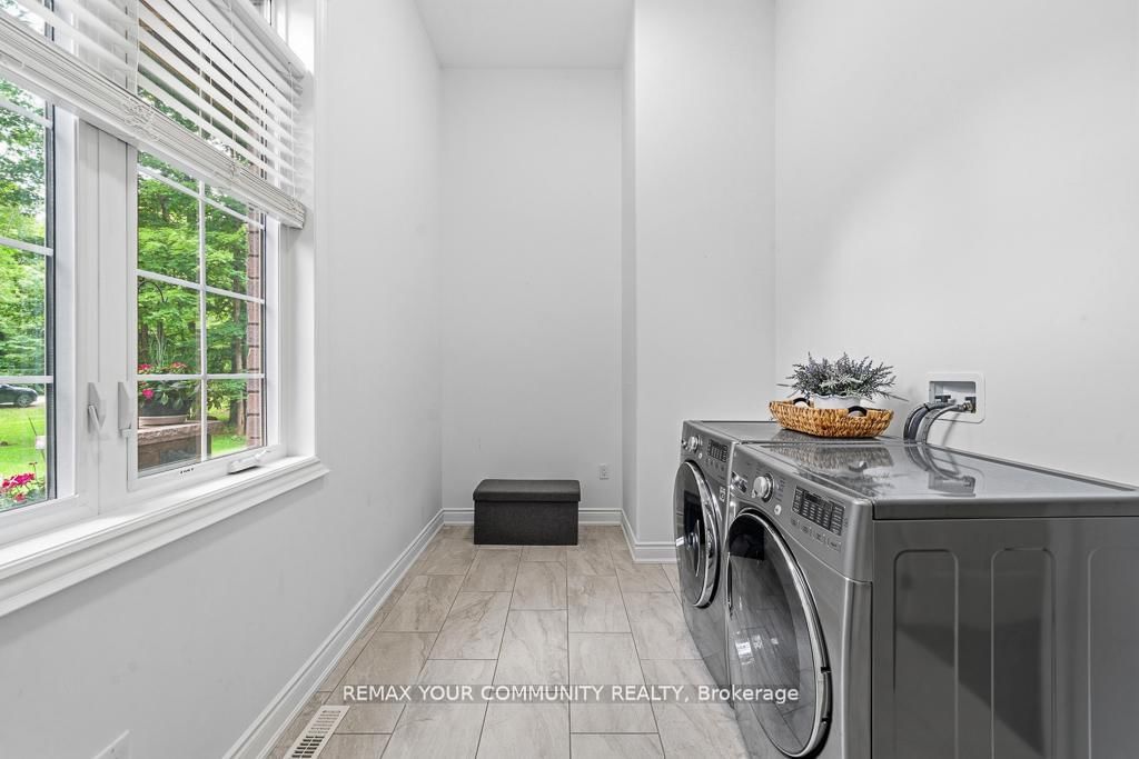 38 Windermere Circle • Tay, ON photo 32