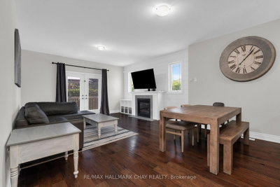 69 Prince George Crescent • Barrie, ON photo 8