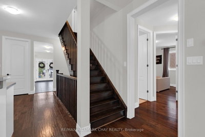 69 Prince George Crescent • Barrie, ON photo 9