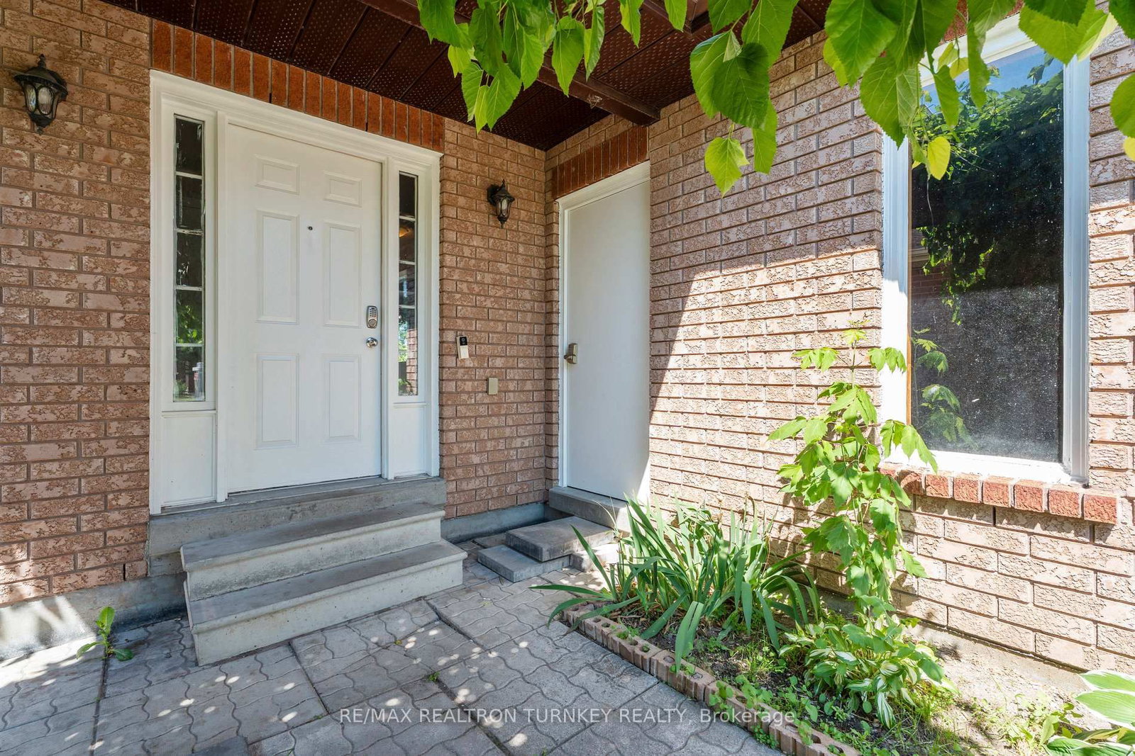 Upper - 62 Arthur Avenue, Barrie 5