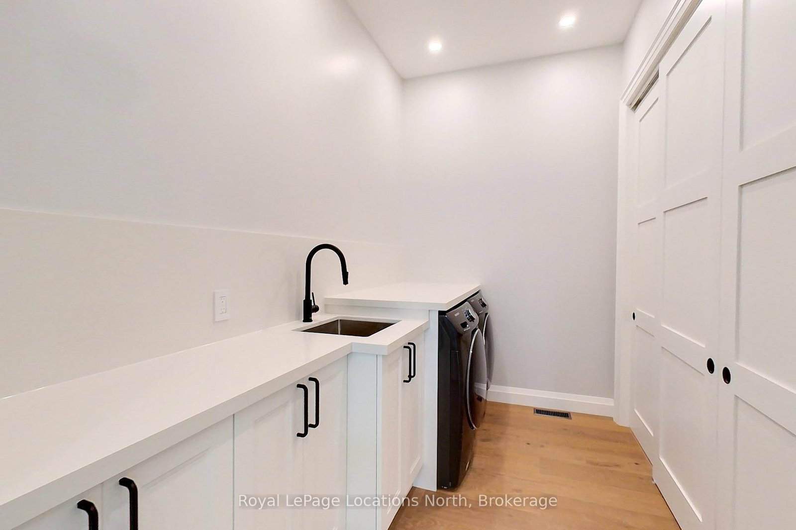 245 Jane Street • Clearview, ON photo 29