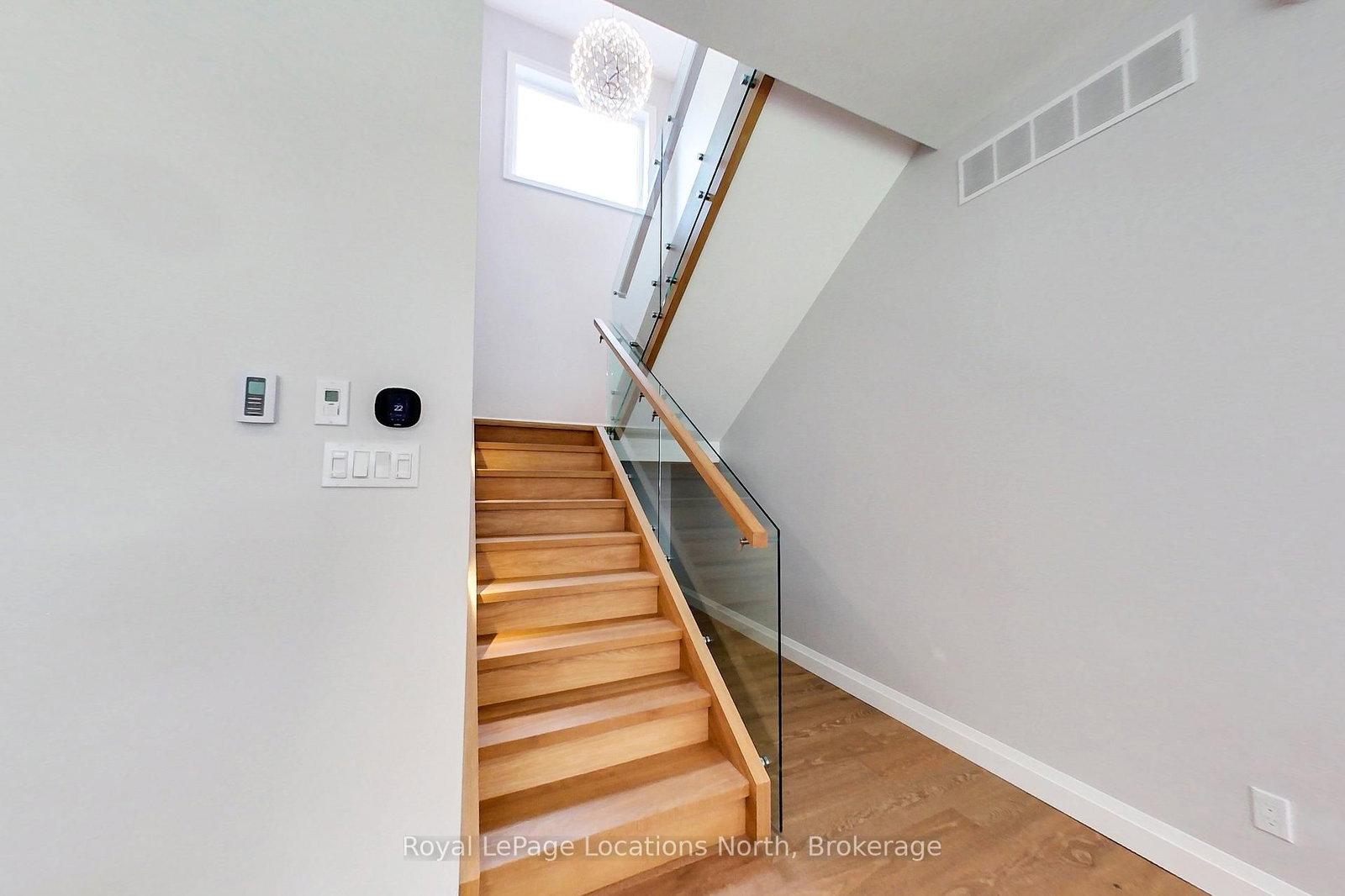 245 Jane Street • Clearview, ON photo 32