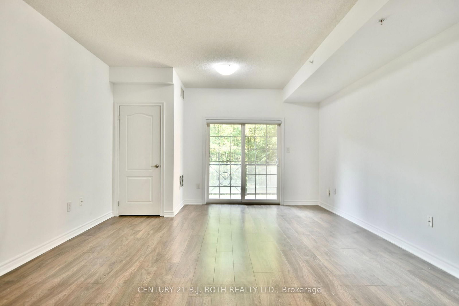 43 Ferndale Drive S • #104 • Barrie, ON photo 14