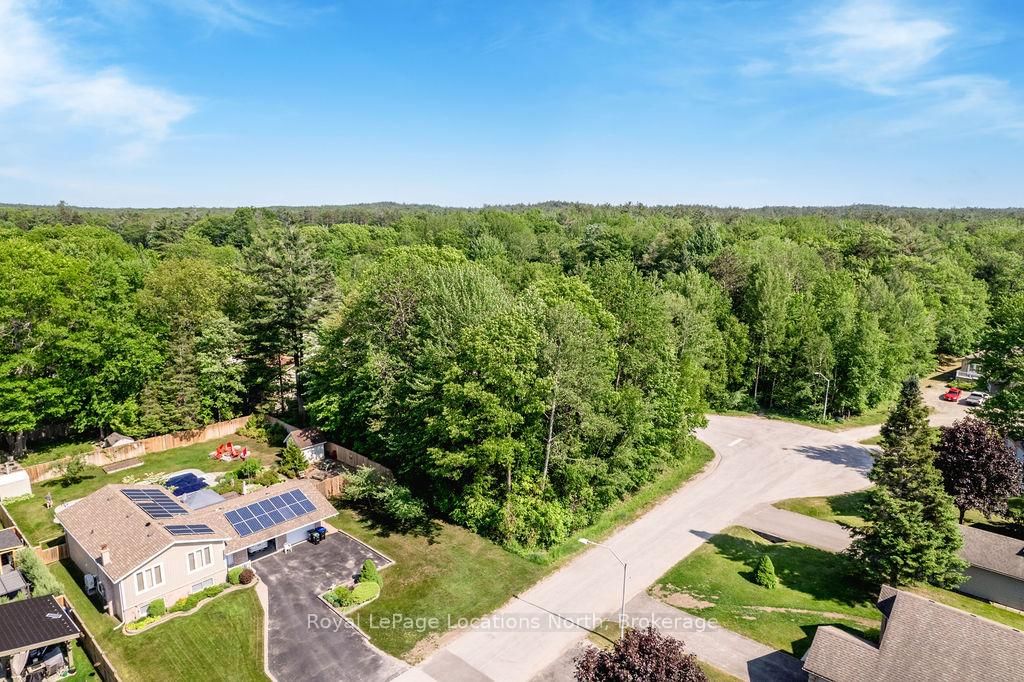 7 Smallman Drive • Wasaga Beach, ON photo 4