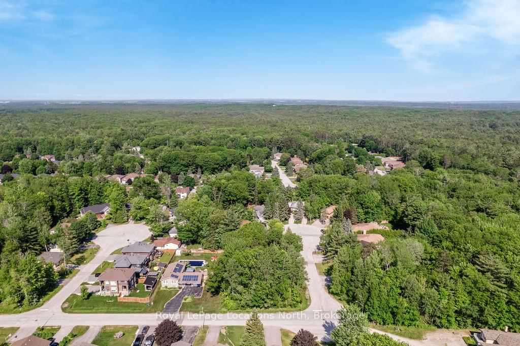7 Smallman Drive • Wasaga Beach, ON photo 6