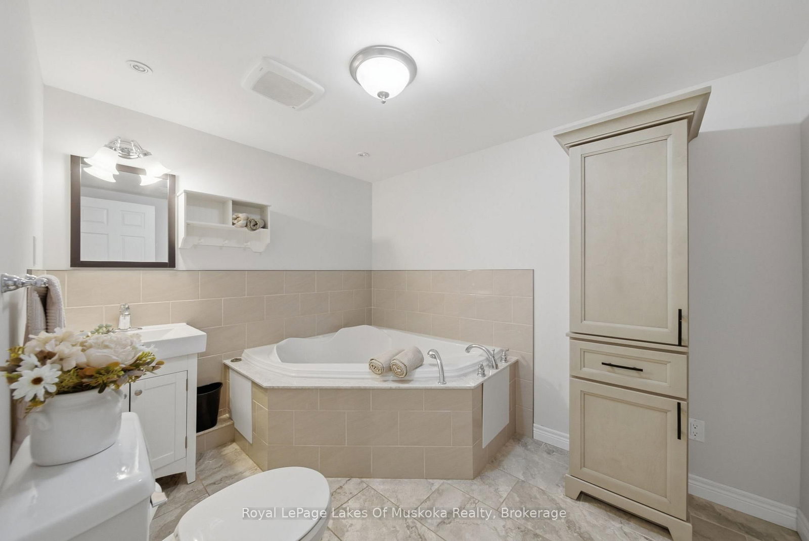 2049 Marchmont Road • Severn, ON photo 30