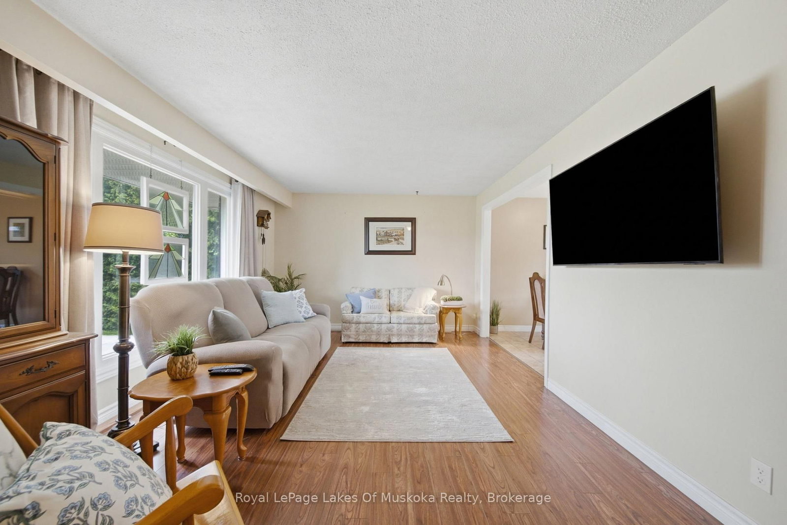 2049 Marchmont Road • Severn, ON photo 5