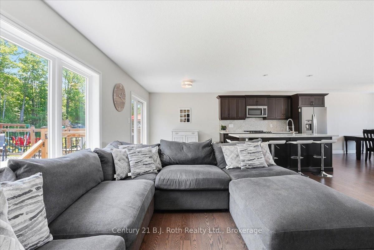 27 Ralph Dalton Boulevard • Tay, ON photo 14