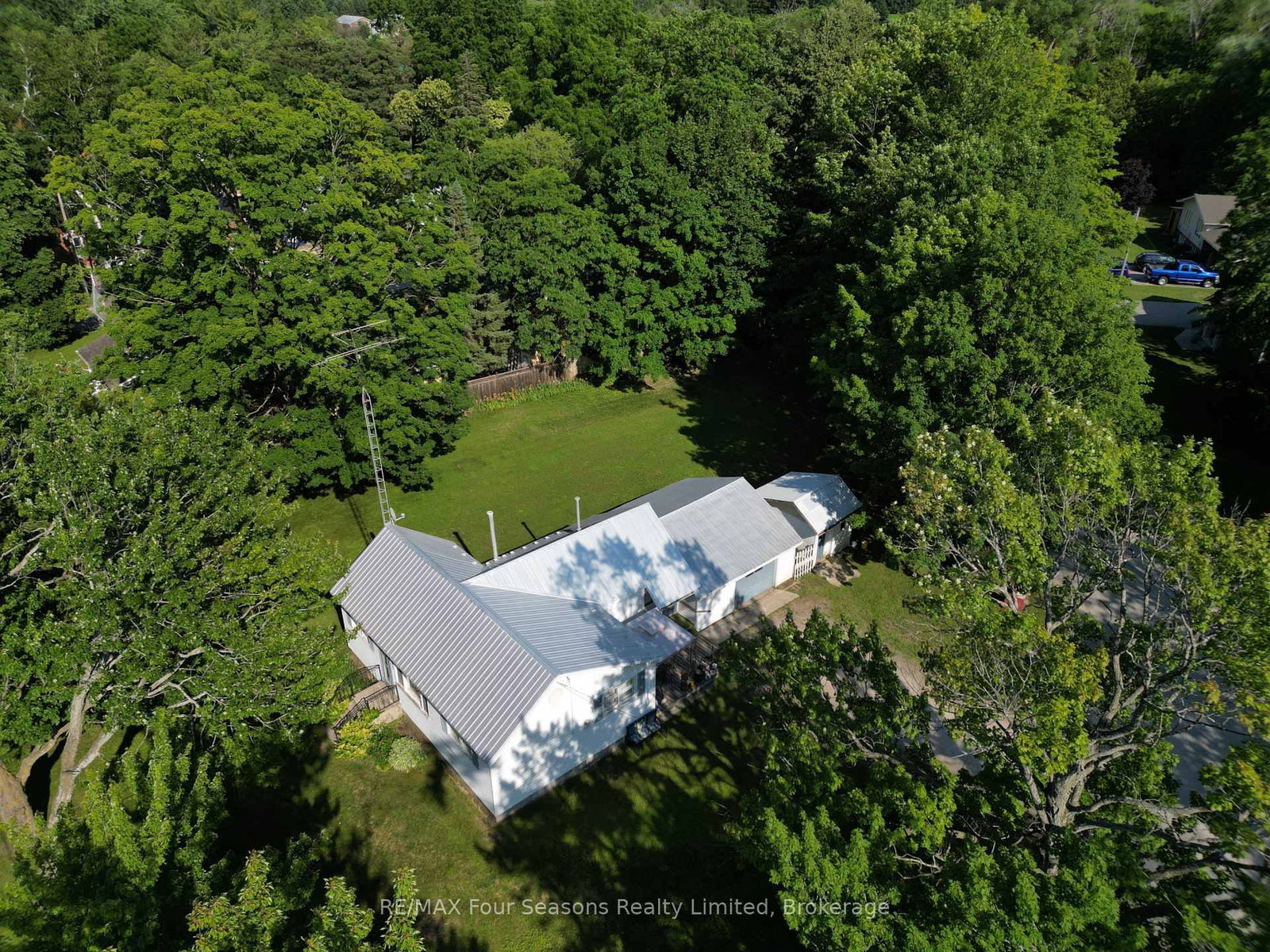201 Sunnidale Street • Clearview, ON photo 32