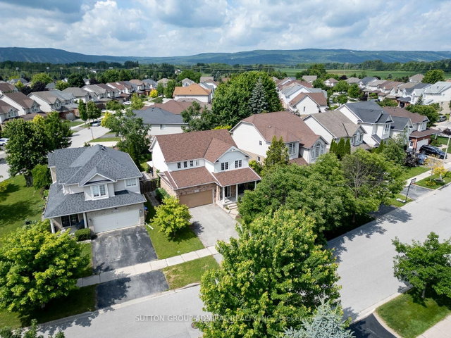 36 Georgian Meadows Drive