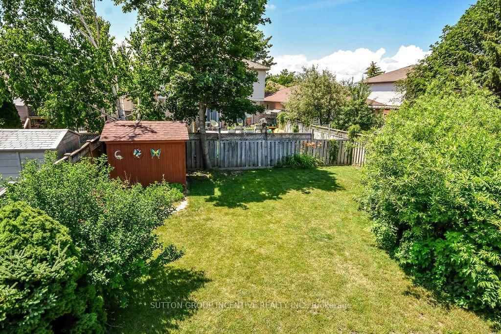 10 Palling Lane • Barrie, ON photo 12