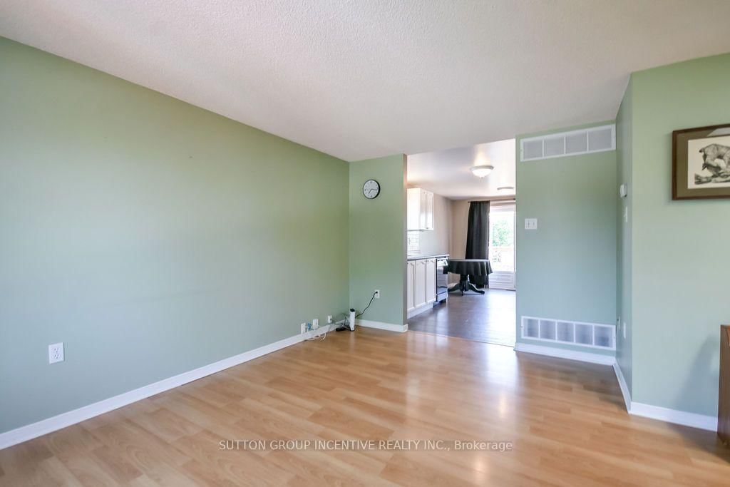 10 Palling Lane • Barrie, ON photo 17
