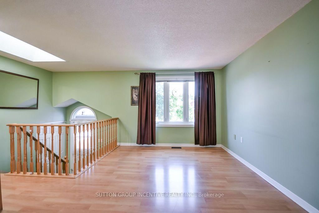 10 Palling Lane • Barrie, ON photo 19