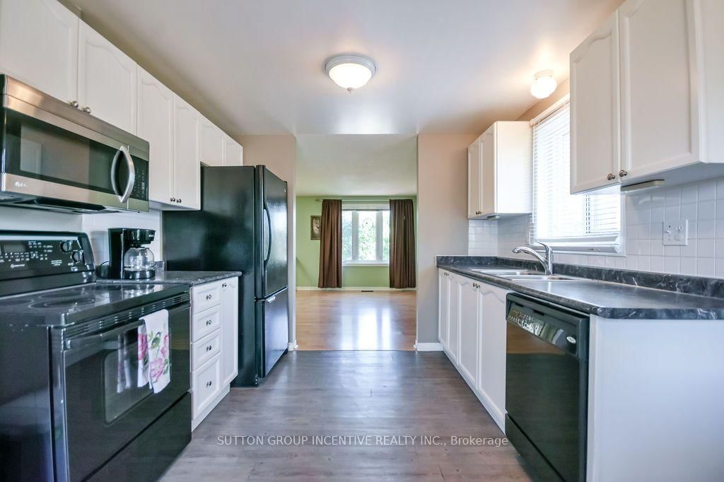 10 Palling Lane • Barrie, ON photo 25