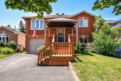 10 Palling Lane • Barrie, ON photo 3