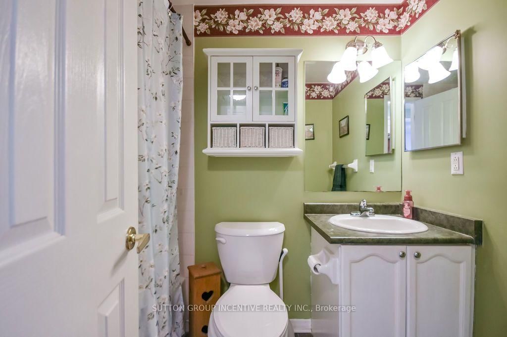 10 Palling Lane • Barrie, ON photo 35