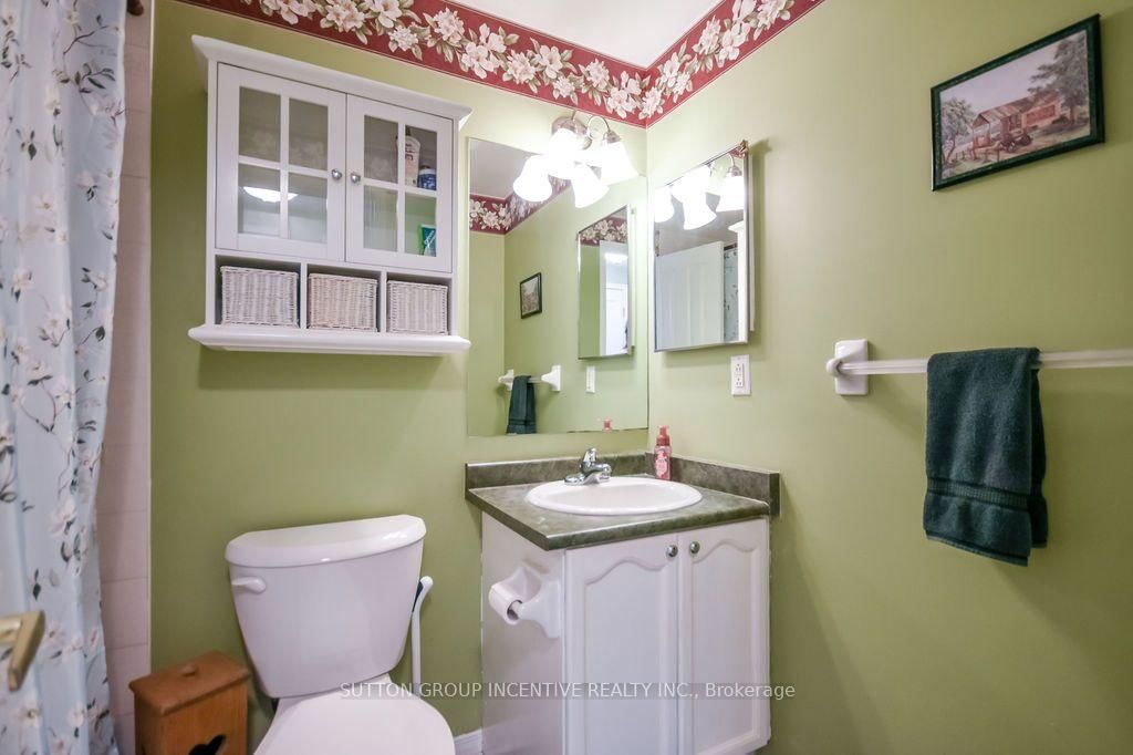 10 Palling Lane • Barrie, ON photo 36