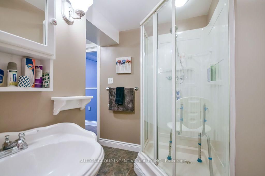 10 Palling Lane • Barrie, ON photo 49