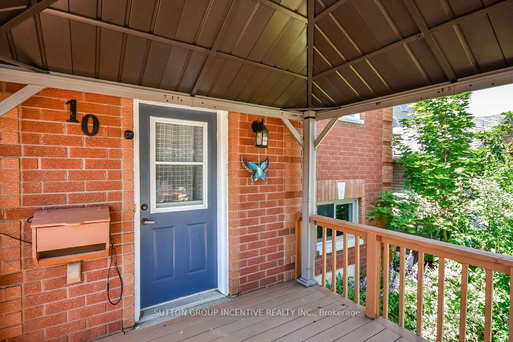 10 Palling Lane • Barrie, ON photo 5