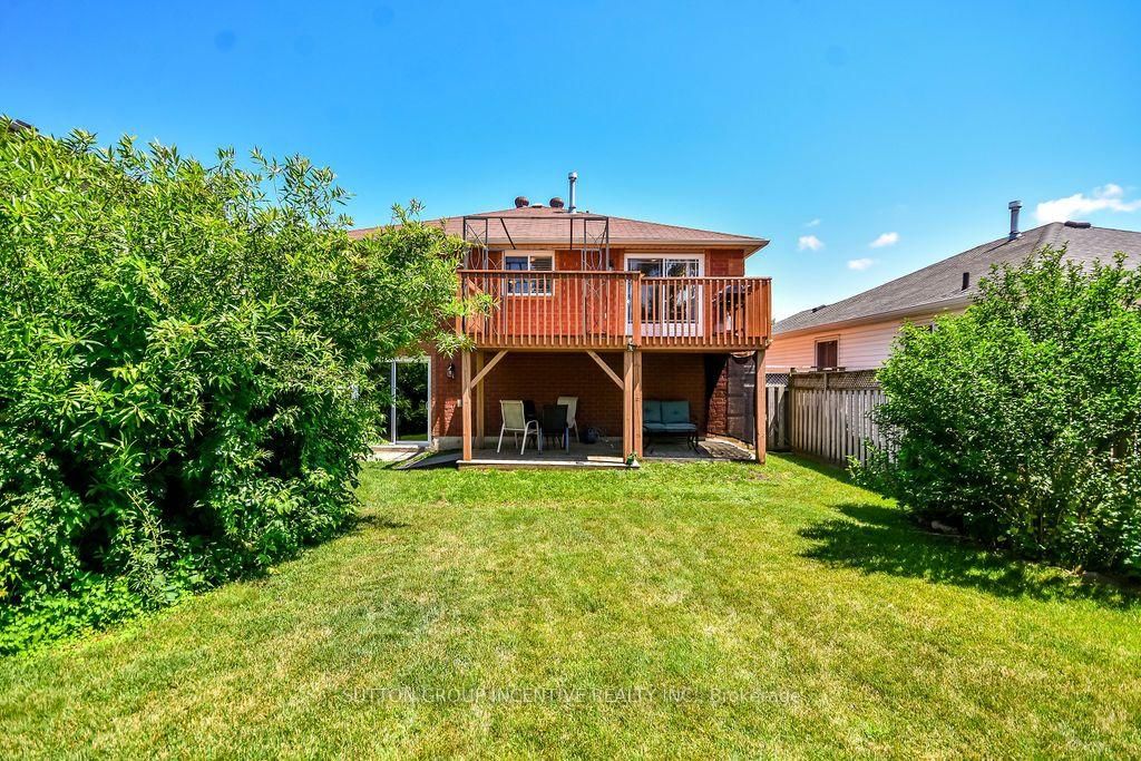 10 Palling Lane • Barrie, ON photo 9