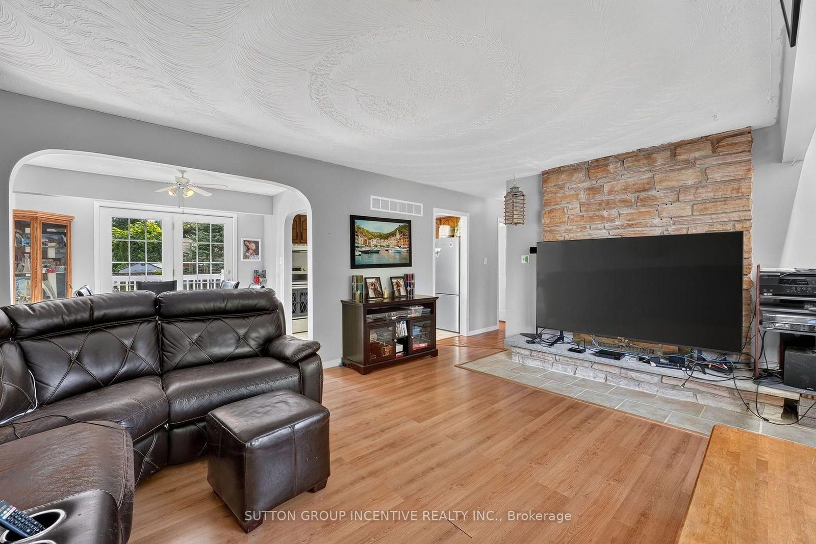 1209 St Vincent Street N • Springwater, ON photo 18