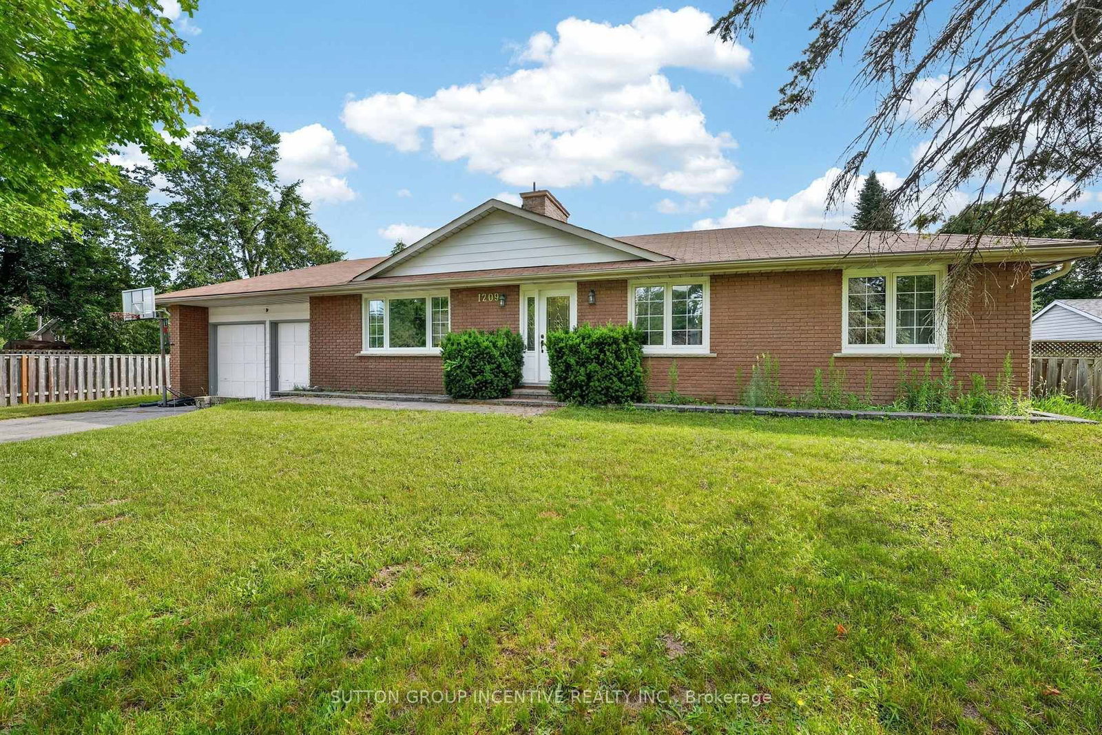 1209 St Vincent Street N • Springwater, ON photo 8