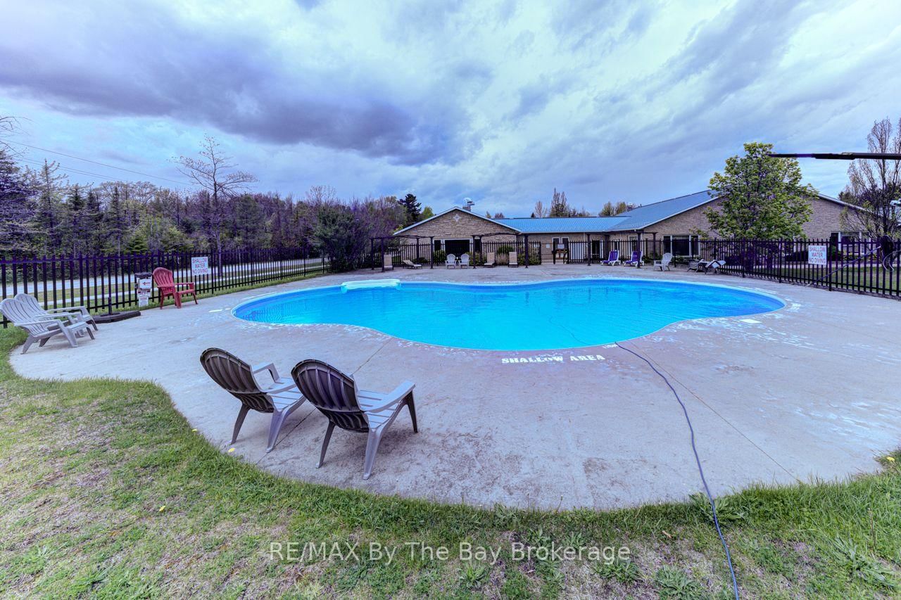 85 THEME PARK Drive • #92 • Wasaga Beach, ON photo 2